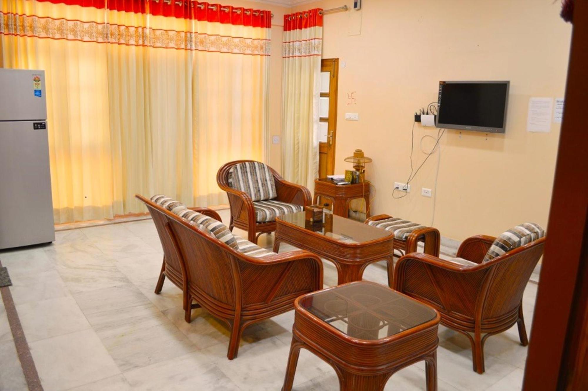 Fully Furnished Ish, Atithya Homestay With Various Amenities And Free Services In Lucknow, India Luaran gambar